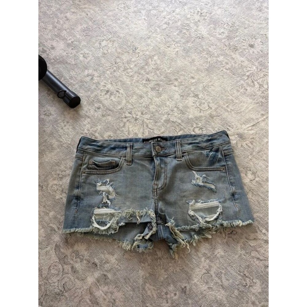 Express Jean shorts :)